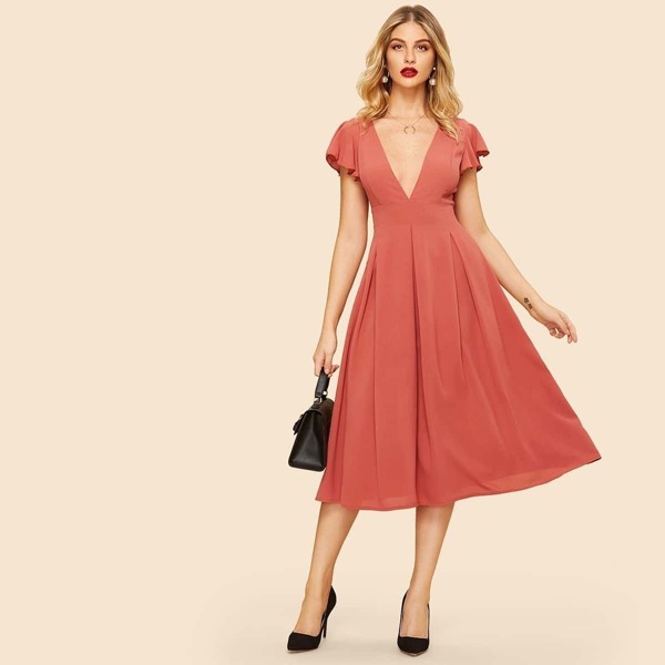 

80s Plunging Neck Ruffle Trim Pleated Dress