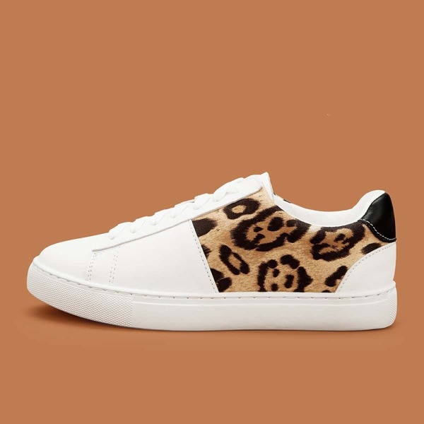 

Leopard Pattern Lace-up Sneakers