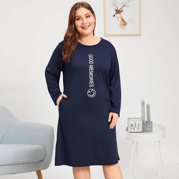 

Plus Smile & Letter Print Night Dress