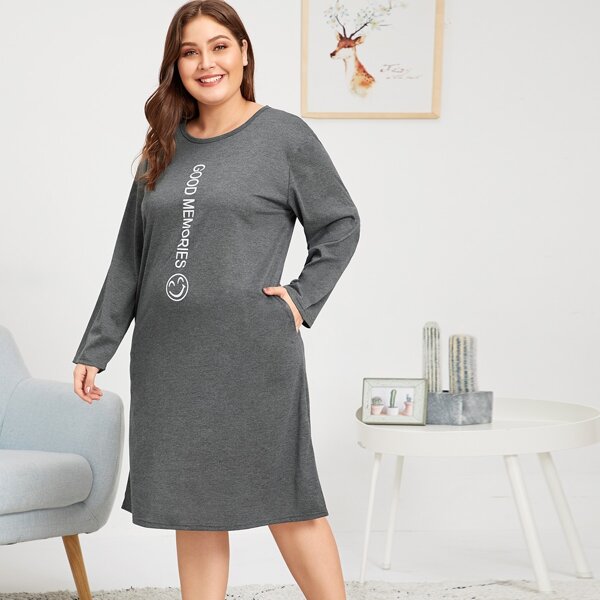 

Plus Smile & Letter Print Night Dress
