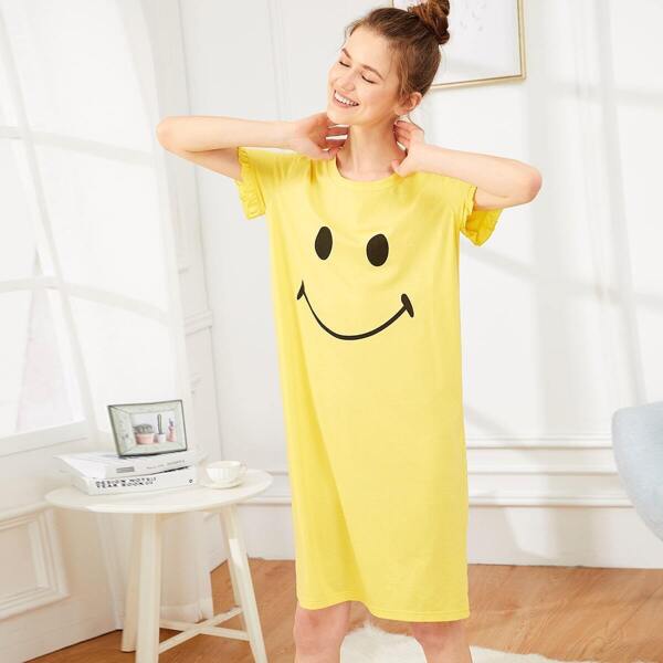 

Ruffle Sleeve Smile Print Night Dress