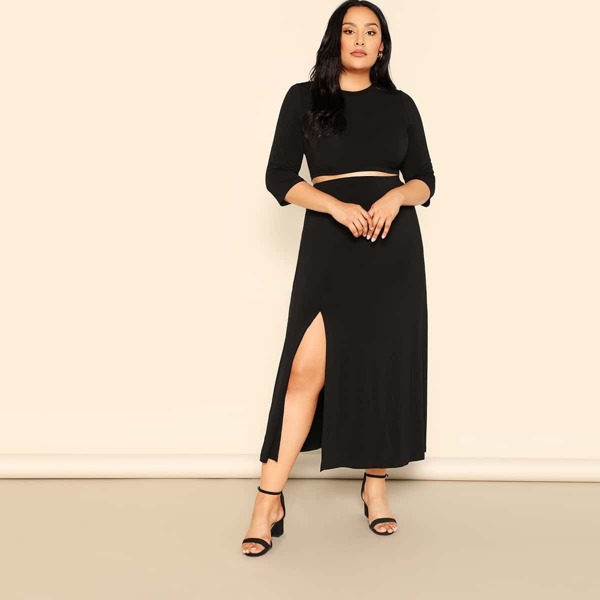 

Plus Solid Crop Top & Split Hem Skirt Set