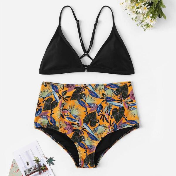 

Ring Linked Triangle Top With Random Tropical Bikini