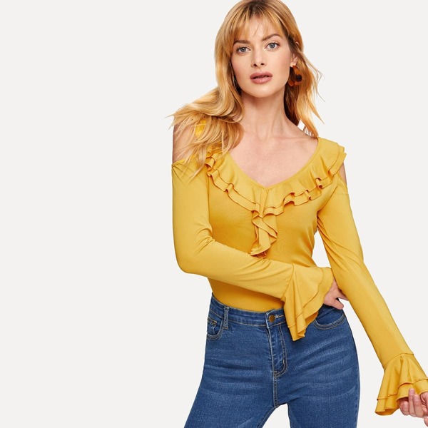 

Ruffle Trim Cut Out Flounce Sleeve Tee
