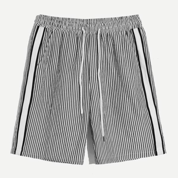 

Men Striped Tape Sideseam Drawstring Waist Shorts