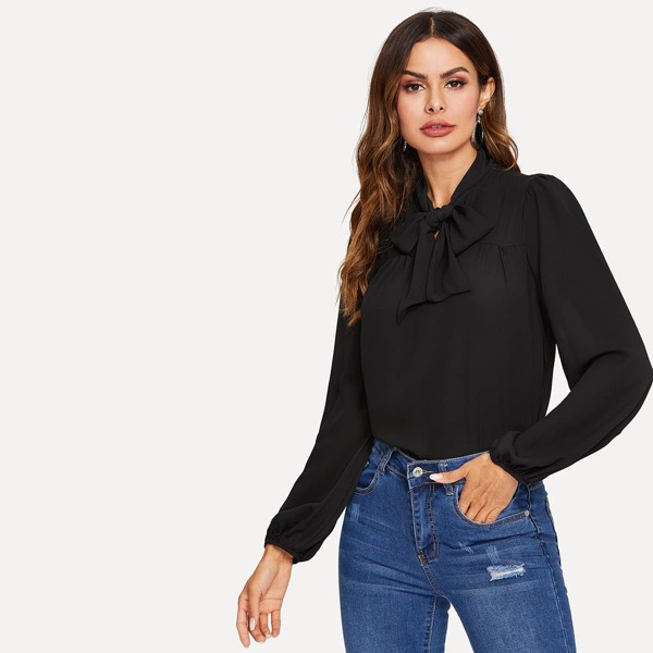 

Tie Neck Blouson Sleeve Top