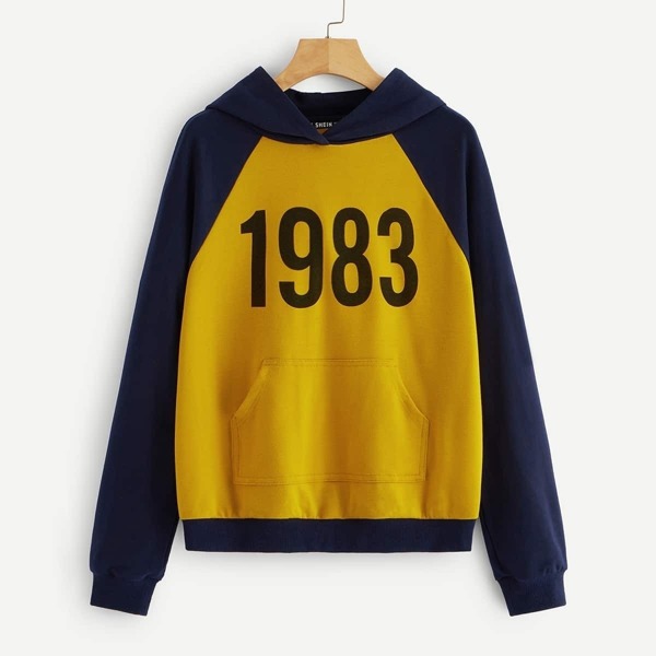 

Kangaroo Pocket Patched Letter Print Raglan Sleeve Hoodie