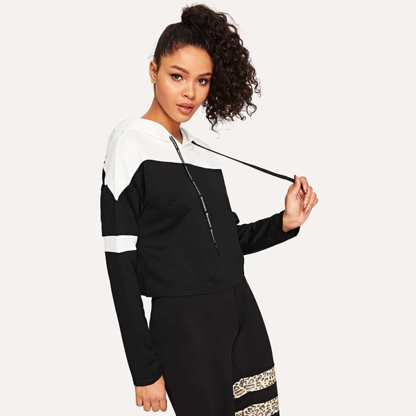 

Two Tone Lettering Drawstring Crop Hoodie