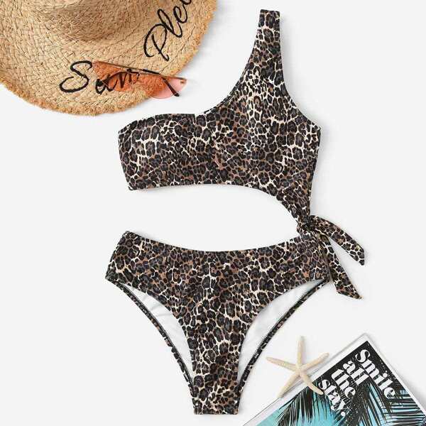 

Leopard Cut-out Side One Shoulder One Piece Swim