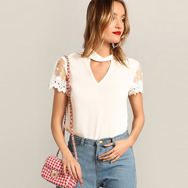 

Choker Neck Scallop Lace Sleeve Top