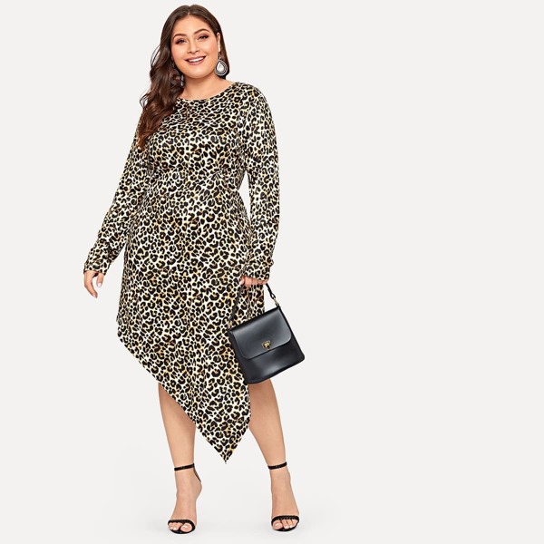 

Plus Asymmetrical Hem Twist Detail Leopard Dress