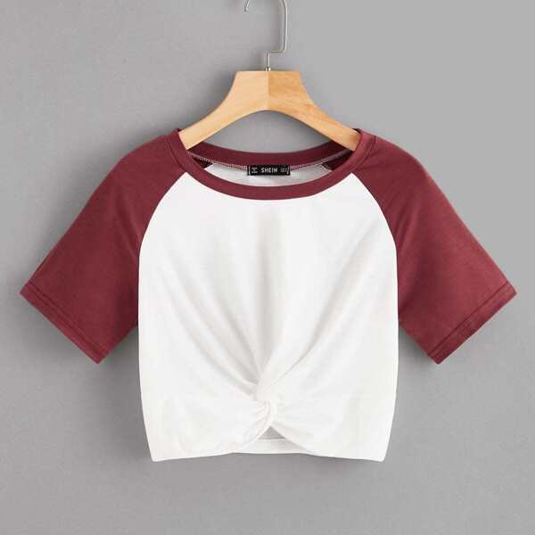 

Twist Front Color-block Raglan Sleeve Tee