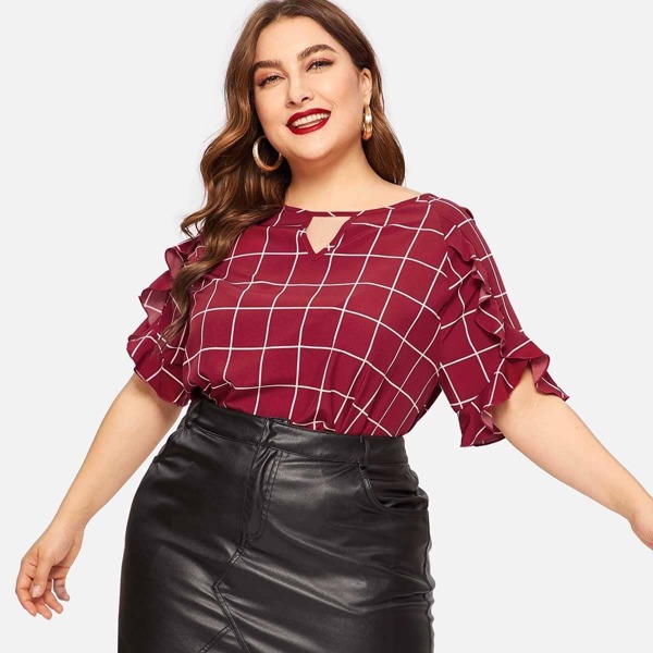 

Plus Keyhole Back Ruffle Sleeve Grid Top
