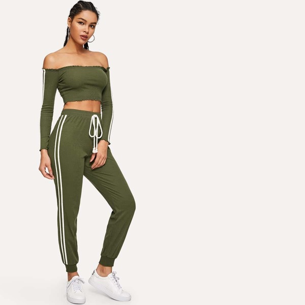 

Off Shoulder Lettuce Trim Crop Top & Pants Tracksuit