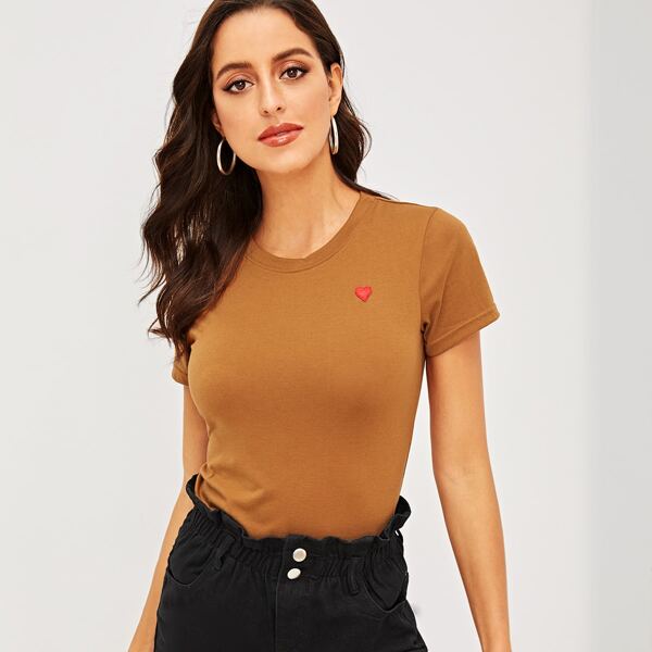 

Heart Patched Short Sleeve Tee