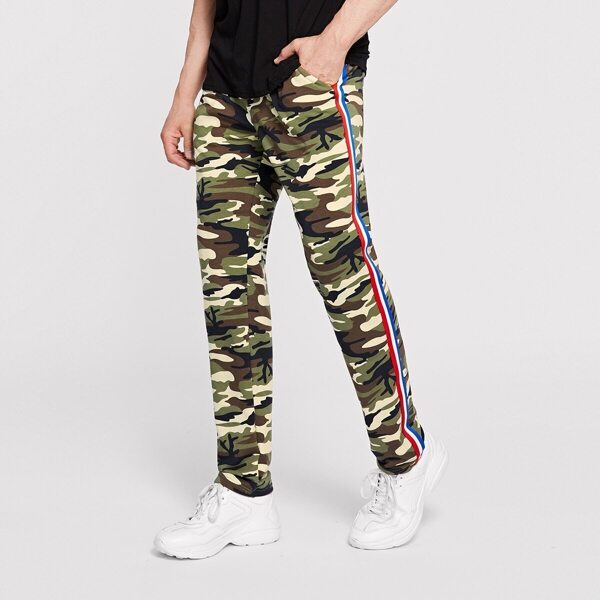 Men Striped Tape Side Camouflage Sweatpants