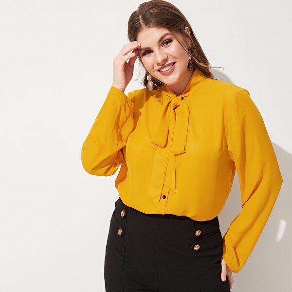 

Plus Tie Neck Single Breasted Blouse