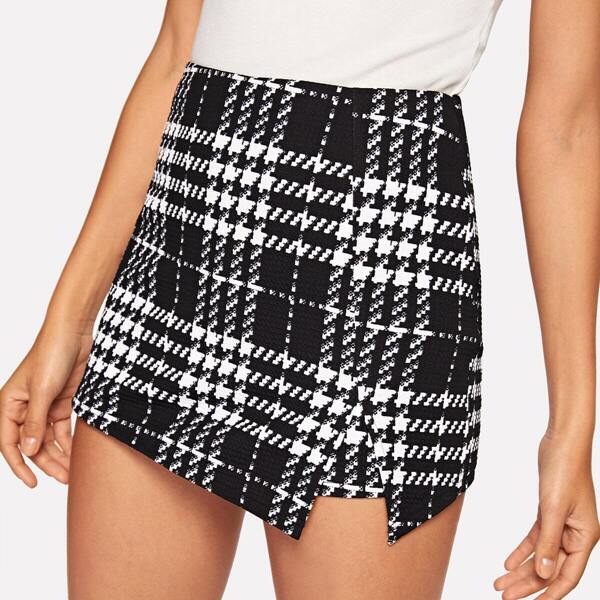 

Plaid Split Shorts