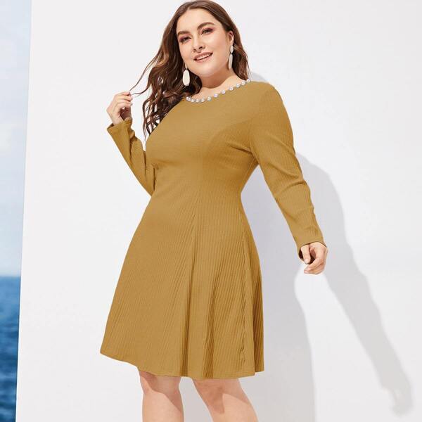 

Plus Pearls Neck Rib-knit Dress