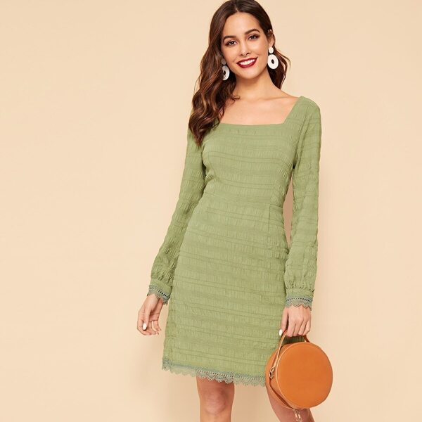 

70s Square Neck Guipure Lace Trim Crinkle Dress, Green