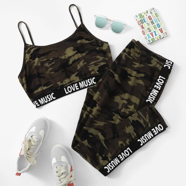 

Plus Camo Print Letter Cami Top & Leggings Set, Multicolor