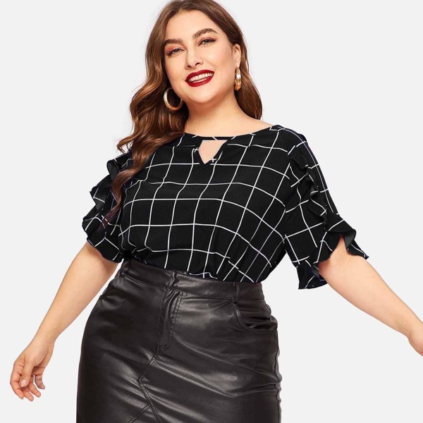 

Plus Keyhole Back Ruffle Sleeve Grid Top