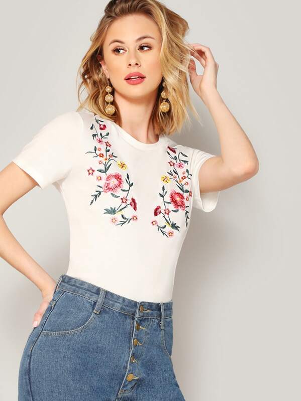 

Floral Embroidered Short Sleeve Tee, White
