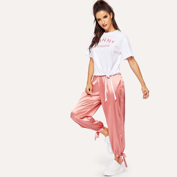 

Letter Print Knot Hem T-shirt & Satin Pants Set, Multicolor