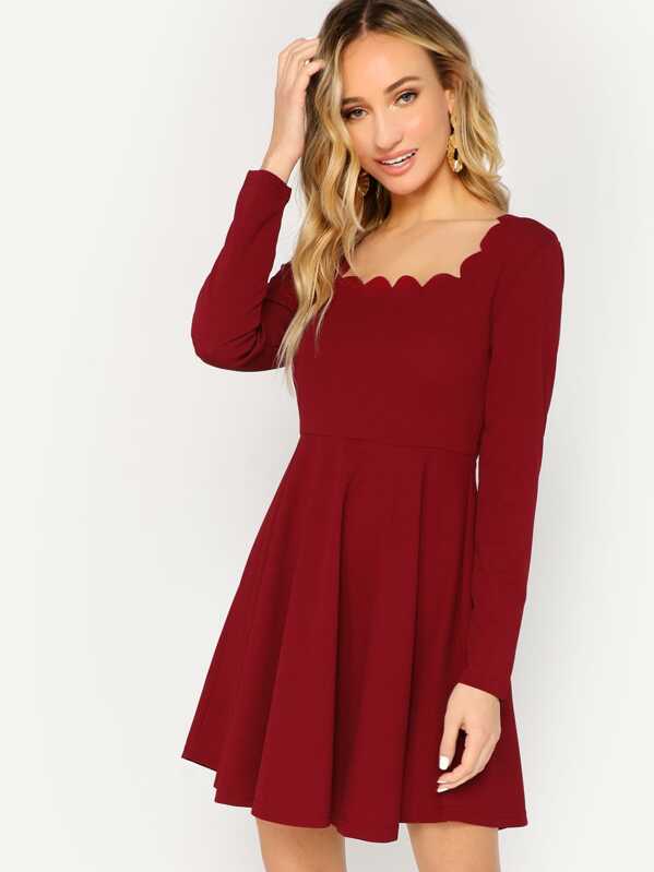 

Приталенное расклешенное платье с оригинальным воротником, Bri Barnes