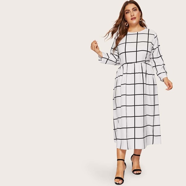 

Plus Keyhole Back Grid Dress