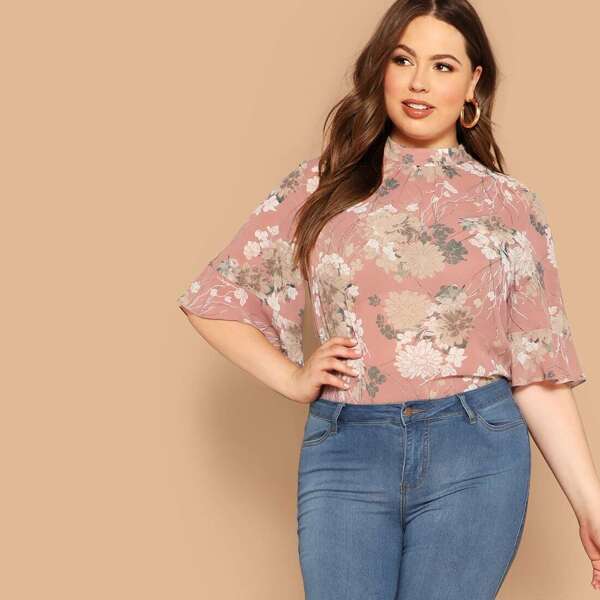 

Plus Mock-neck Curved Hem Floral Print Top, Pink