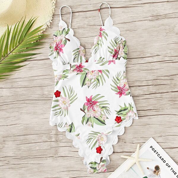

Plunging Neck Scallop Edge One Piece Swimsuit