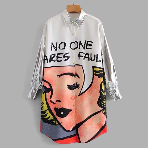 

Metallic Panel Figure & Letter Graphic Longline Blouse