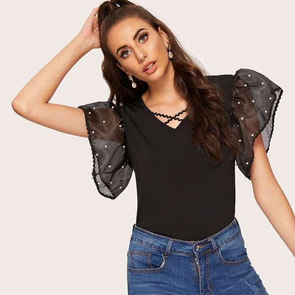 

Wave Crisscross Front Pearls Beaded Organza Sleeve Top