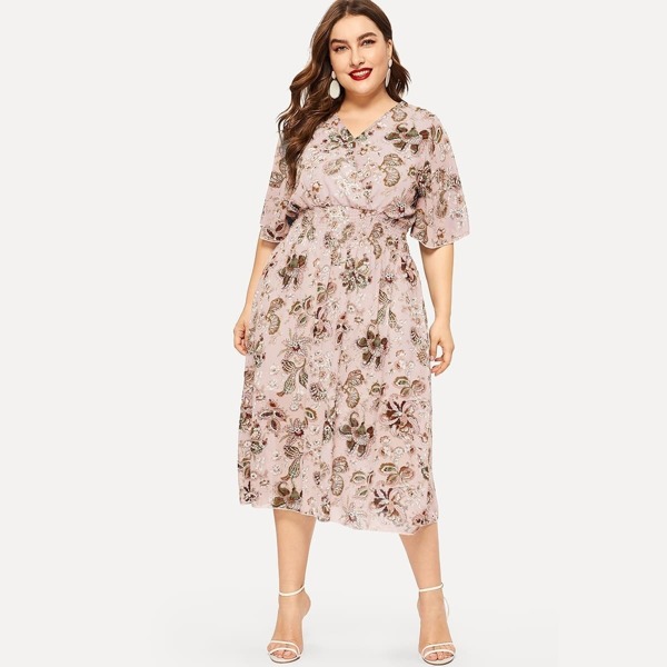 

Plus Floral Print Shirred Dress