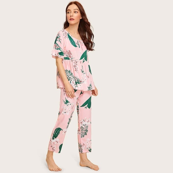 

Floral & Leaf Print Ruffle Pajama Set