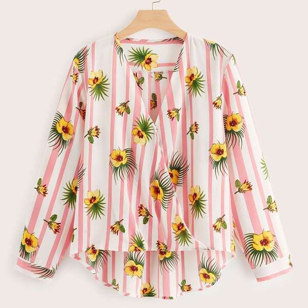 

Plus Floral Print Curved Hem Blouse