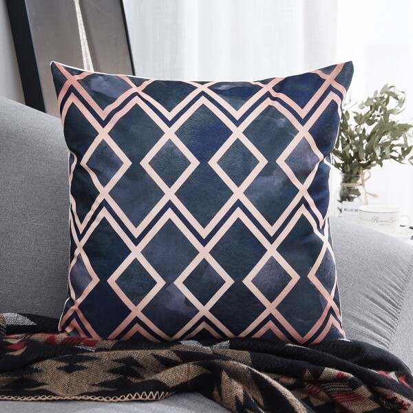 

Geometric Pattern Print Cushion Cover