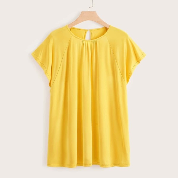 

Plus Raglan Sleeve Keyhole Button Back Tee