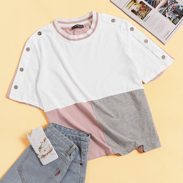 

Buttoned Sleeve Color-block Tee