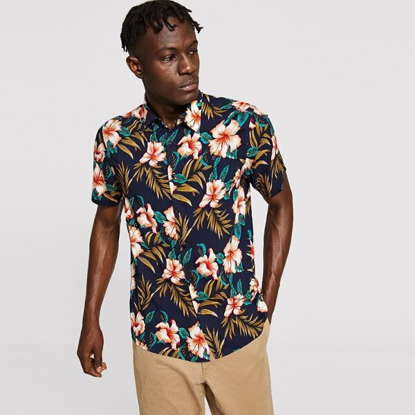 

Men Tropical Print Short Sleeve Shirt
