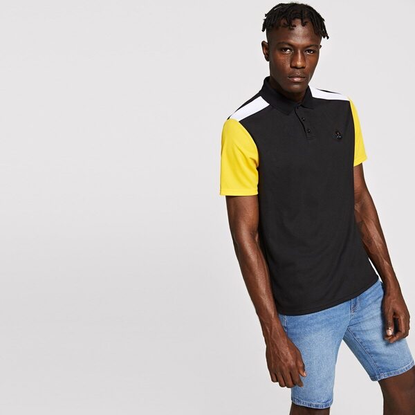 

Men Contrast Sleeve Button Half-placket Polo Shirt