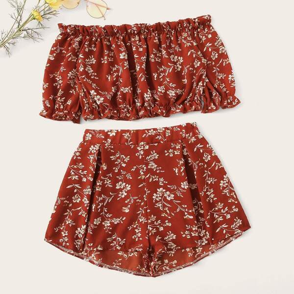 

Ditsy Floral Off Shoulder Crop Top With Shorts, Red