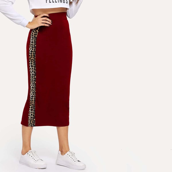 

Leopard Print Side Slit Back Skirt