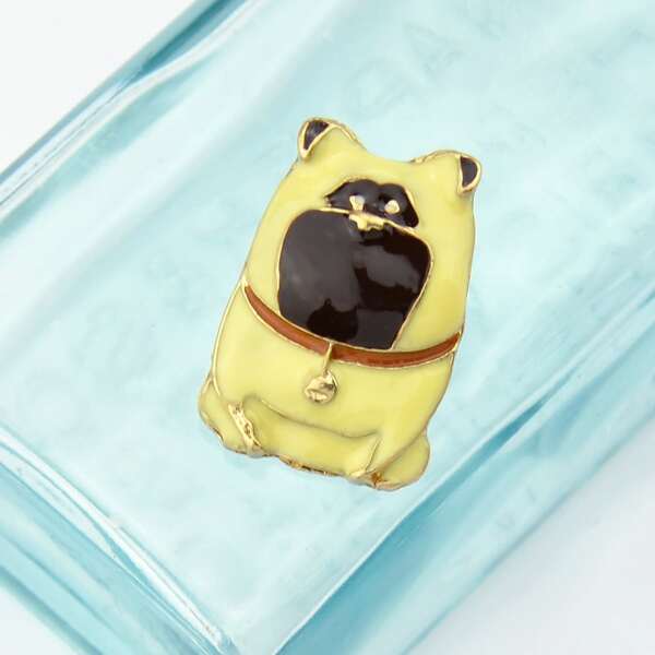 

Yellow Cute Cartoon Brooch