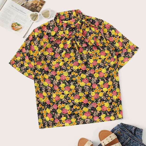 

Plus Knot Neck Flutter Sleeve Floral Top