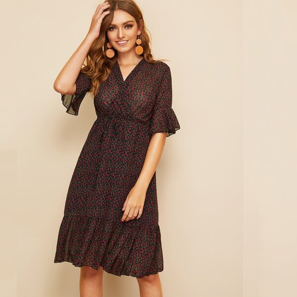 

Surplice Ditsy Floral Ruffle Hem Knot Side Dress
