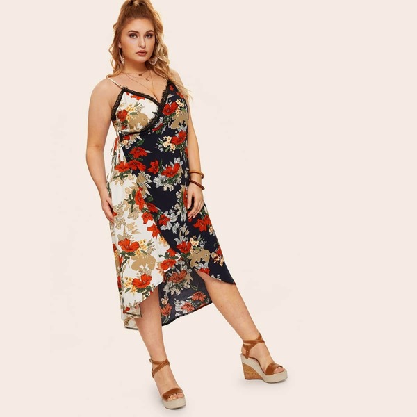 

Plus Contrast Lace Floral Print Wrap Dress