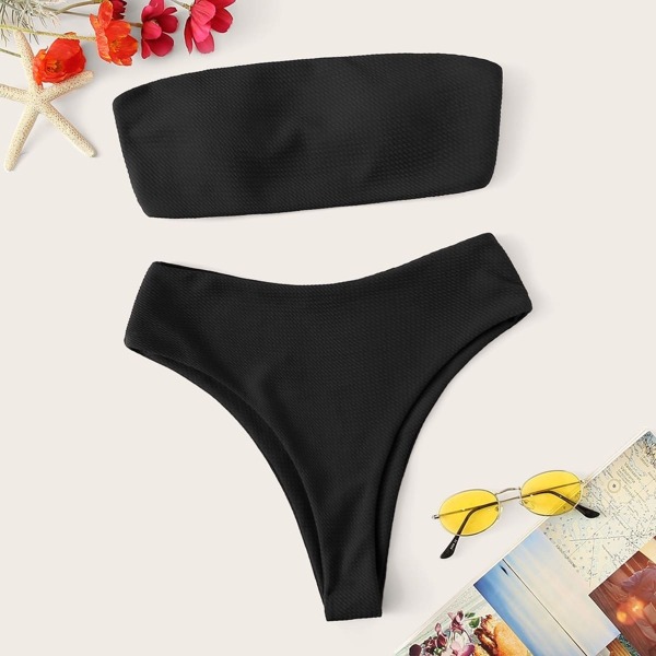 

Bandeau Top With High Cut Bikini