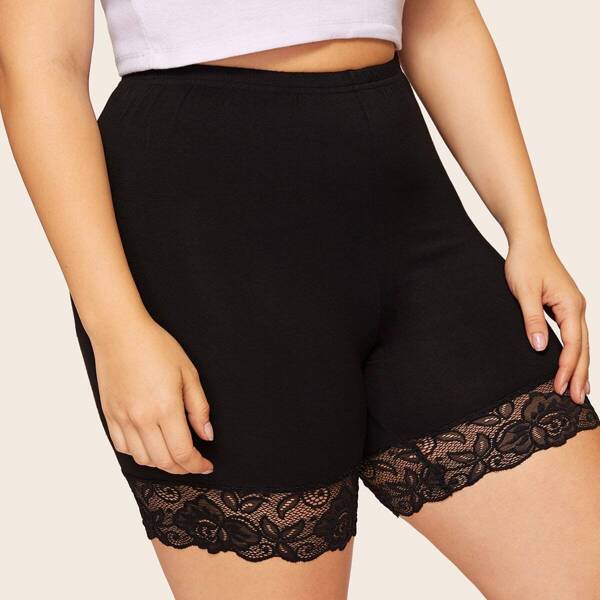 

Plus Lace Panel Hem Shorts, Black